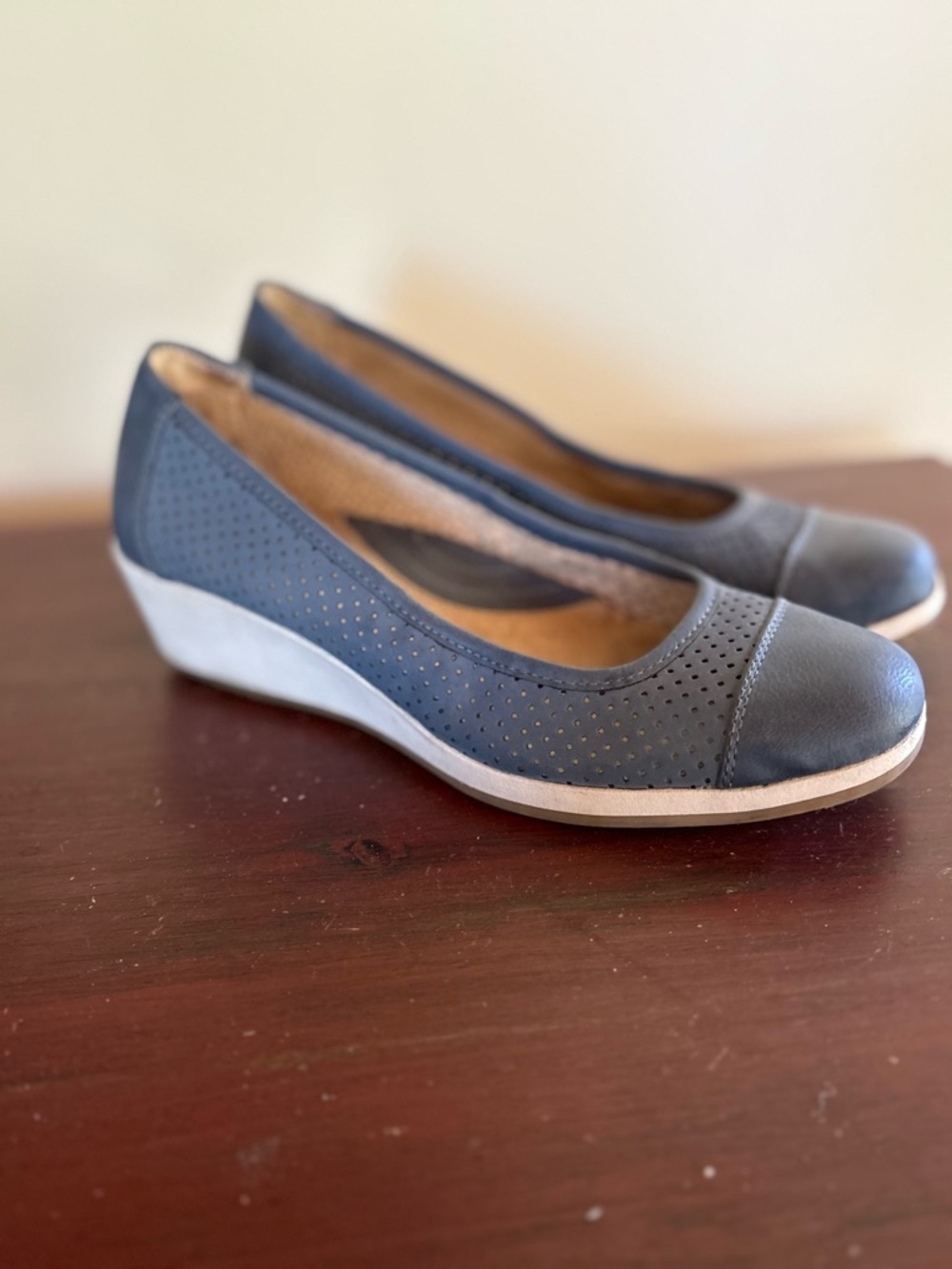 Naturalizer N5 Comfort Womens Bartow Blue Perforated Slip On Low Wedge Shoes